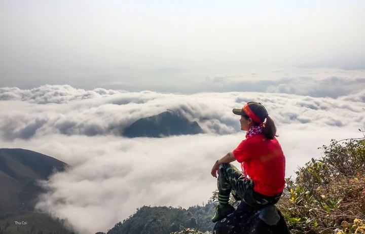 Ngồi xích đu ngắm biển mây độ cao trên 2000m: View sống ảo có 1-0-2 ở Tây Bắc - 6