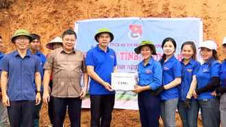 Bí thư Tỉnh đoàn Lào Cai thăm, động viên đoàn viên, thanh niên tham gia hỗ trợ công trình đường dây 500kV