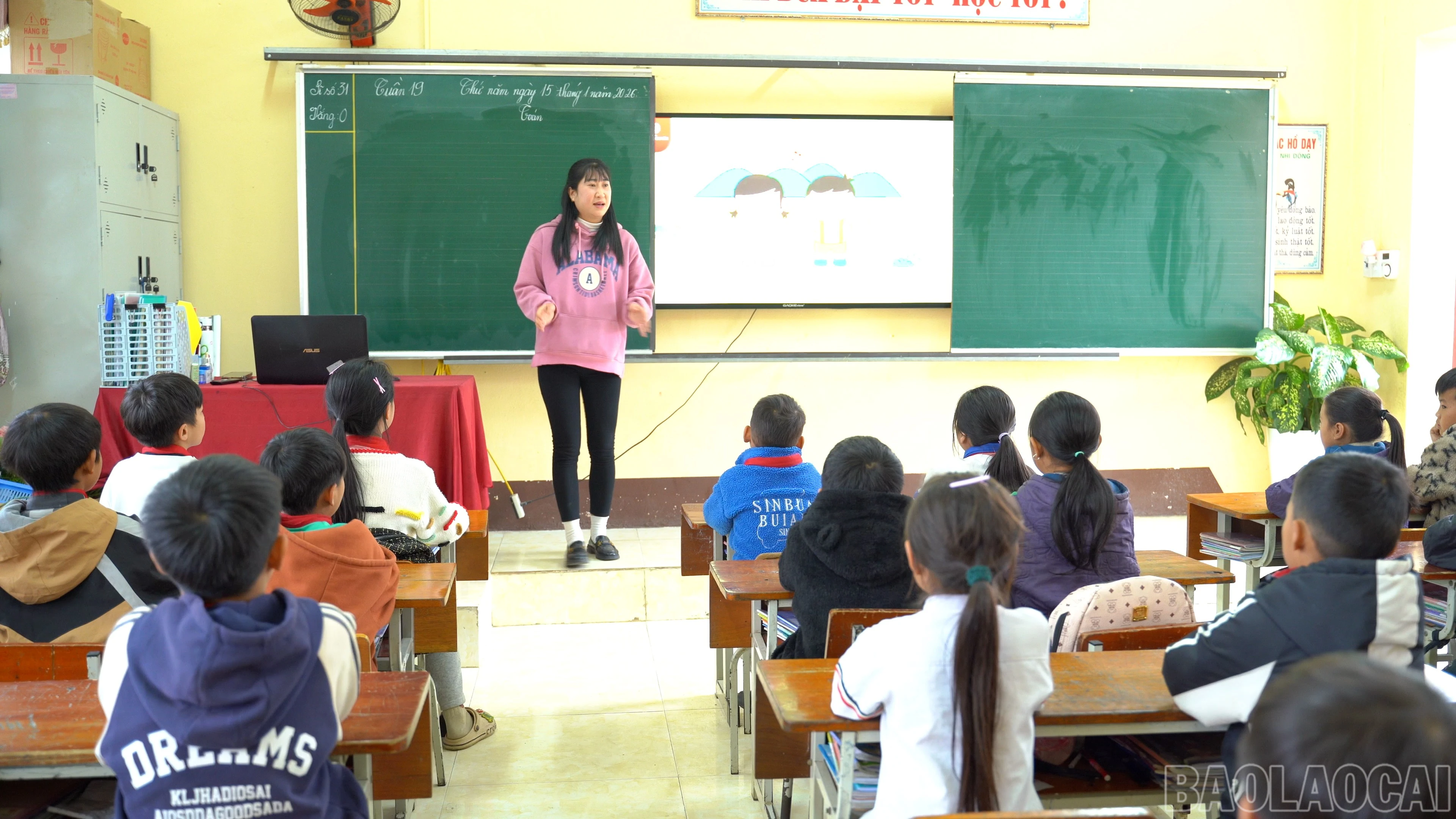 baolaocai-br_sequence-0200-00-00-15still001.jpg