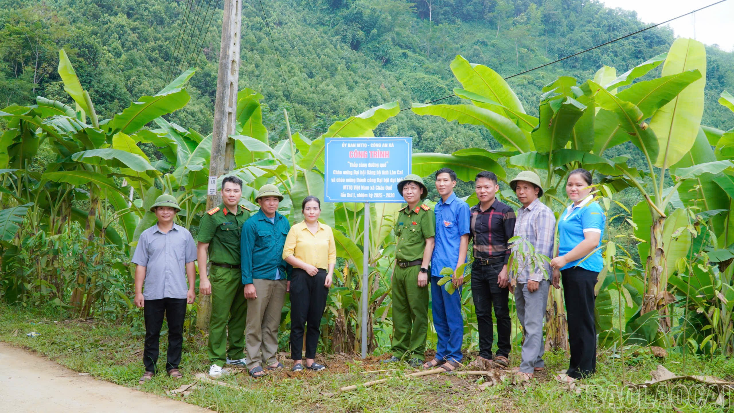 Công trình có chiều dài 2 km với 70 bóng điện thắp sáng, được triển khai thực hiện với tổng kinh phí 70 triệu đồng. baolaocai-br_z7058591070475-18d8c3b49a6ce9125e2f0bdf8f615f40.jpg