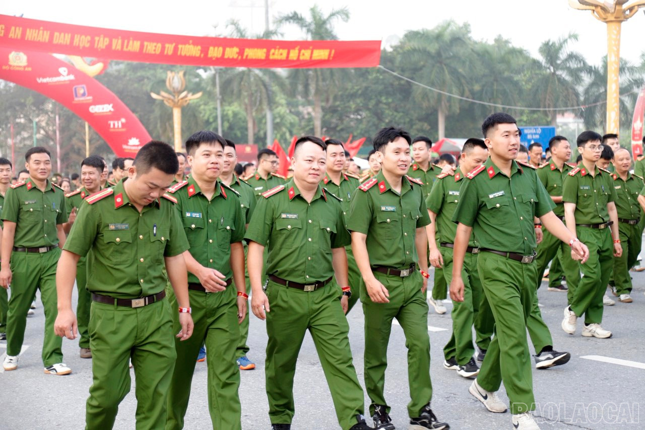 baolaocai-br_z6911911603244-6d009bf90ce30a6479801162df762dab.jpg