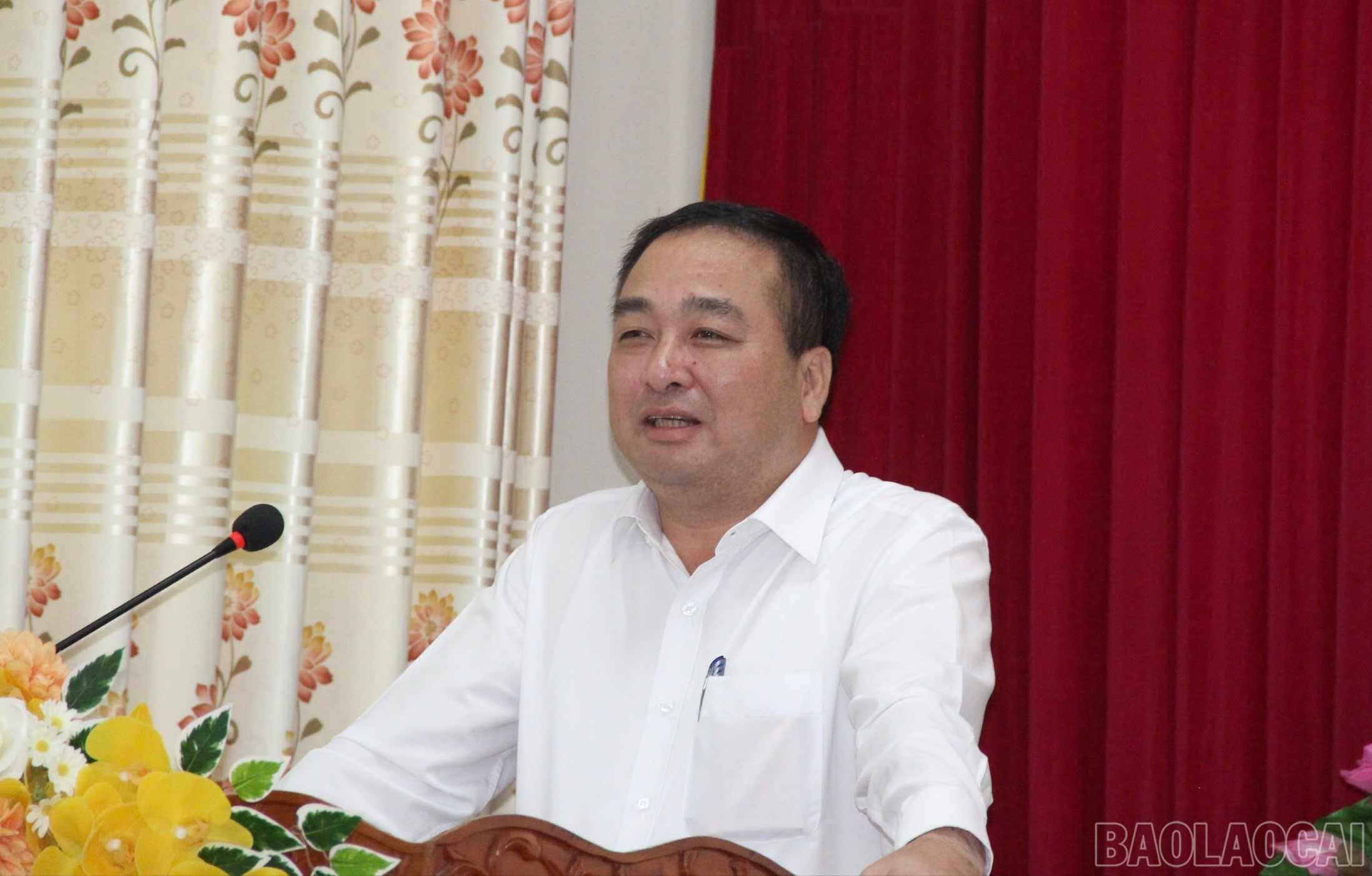Đồng chí Đoàn Hữu Phung – Ủy viên Ban Chấp hành Đảng bộ tỉnh, Bí thư Đảng ủy phường Yên Bái phát biểu tại chương trình. baolaocai-br_z7104752383170-67cc212ef5cc72d554e2c56533d2d7cf-7215.jpg