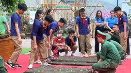 Chương trình “Hành trình di sản - Bước chân cha ông” thu hút 840 người tham gia