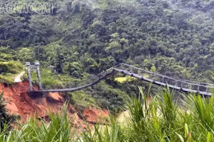 Mưa lũ khiến nhiều thôn ở xã Phìn Ngan bị cô lập, 1 cầu treo dân sinh bị hỏng