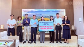 Tỉnh Hưng Yên trao hỗ trợ tỉnh Lào Cai hơn 1 tỷ đồng khắc phục hậu quả thiên tai
