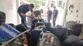 Chủ tịch UBND tỉnh Lào Cai chỉ đạo đẩy mạnh cao điểm đấu tranh ngăn chặn, đẩy lùi tình trạng buôn lậu, gian lận thương mại, hàng giả