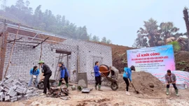 Đoàn kết - thi đua - chung tay vì người nghèo