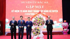 Gặp mặt kỷ niệm 75 năm Ngày thành lập Đảng bộ huyện Bắc Hà