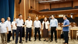Thường trực Tỉnh ủy kiểm tra tiến độ Dự án Trung tâm Hội nghị tỉnh và công tác tuyên truyền, khánh tiết Đại hội Đảng bộ tỉnh lần thứ I