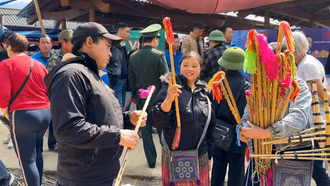 Điểm hẹn của những người yêu nhạc cụ dân tộc