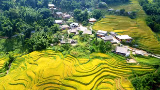 Ý Lình Hồ - bản làng xinh đẹp dưới chân núi Hoàng Liên 