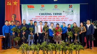 Thành phố Lào Cai ra quân chương trình chung tay xây dựng nông thôn mới và Ngày Chủ nhật xanh lần thứ I