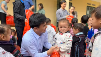 Thành phố Lào Cai chăm lo tết cho người nghèo