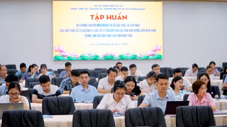 Các đại biểu dự hội nghị.