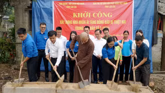 Khởi công xây dựng 2 căn nhà nhân ái tặng đồng bào bị thiệt hại bởi cơn bão số 3