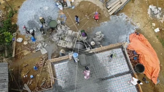 Sôi nổi trên công trường xóa nhà tạm, nhà dột nát