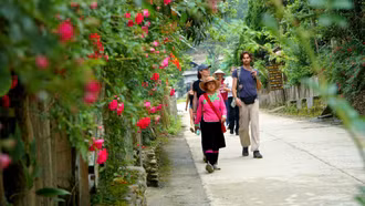 Phụ nữ dân tộc thiểu số “mở cửa” tri thức ngoại ngữ