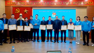 Tiếp tục triển khai thực hiện tốt các phong trào hành động cách mạng của Đoàn