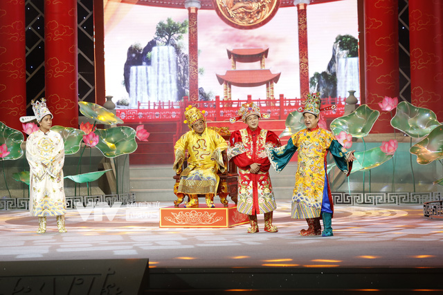 Táo quân 2022: Táo Giao thông tung lắm chiêu trò - Ảnh 9. Táo quân 2022: Táo Giao thông tung lắm chiêu trò - Ảnh 9.