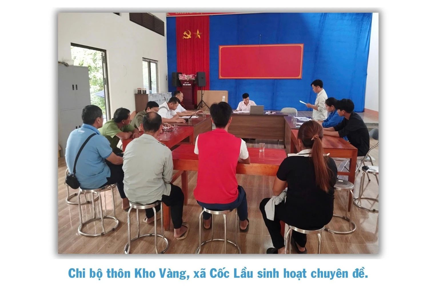 ngo-thu-nhap-bap-benh-trong-khi-chuoi-bi-benh-khien-gia-dinh-anh-ho-gap-kho-389.jpg