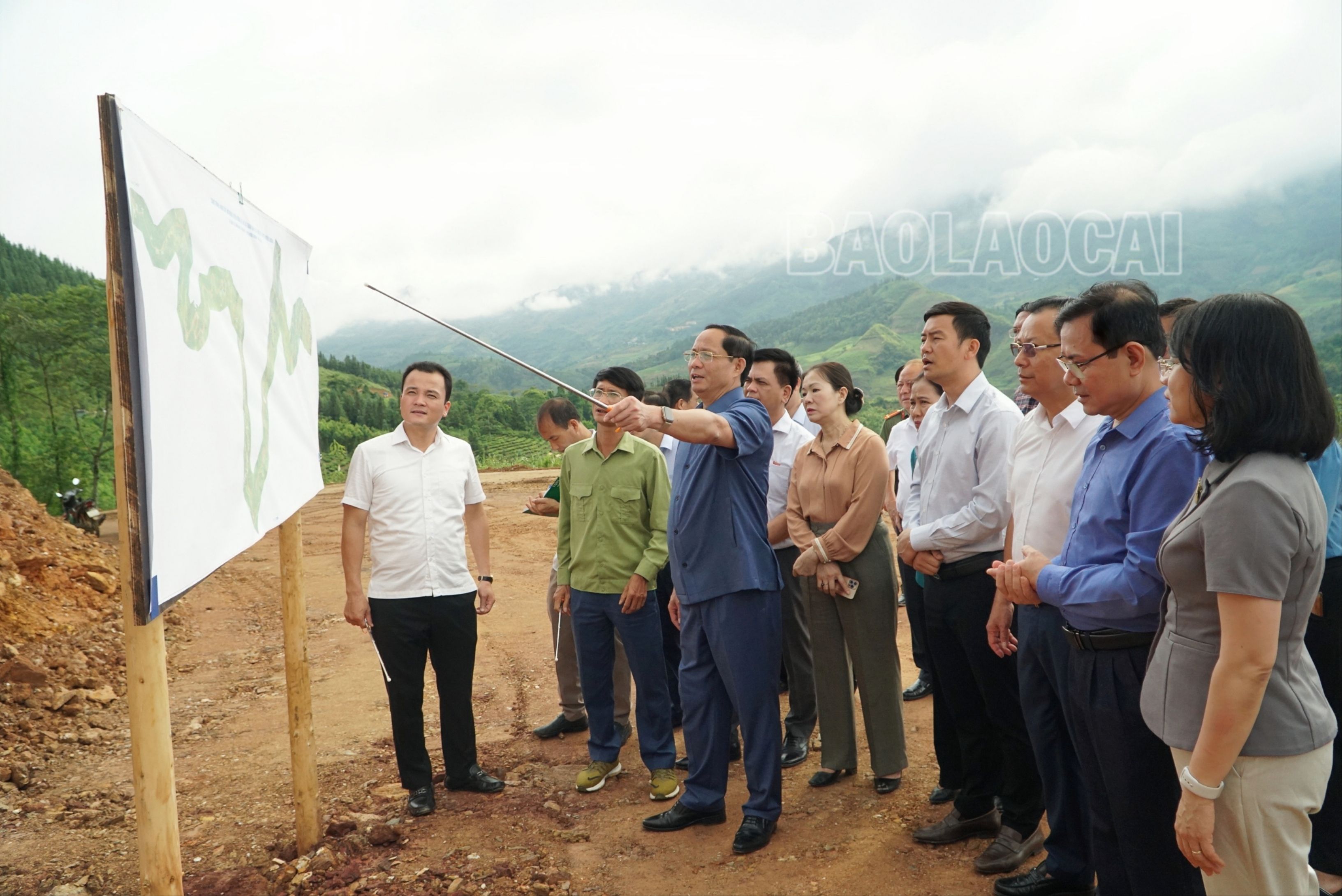 Khảo sát công trình nâng cấp, mở rộng tuyến đường xã Thanh Bình đi Nậm Chảy. MTXX_MH20230705_134720987.jpg