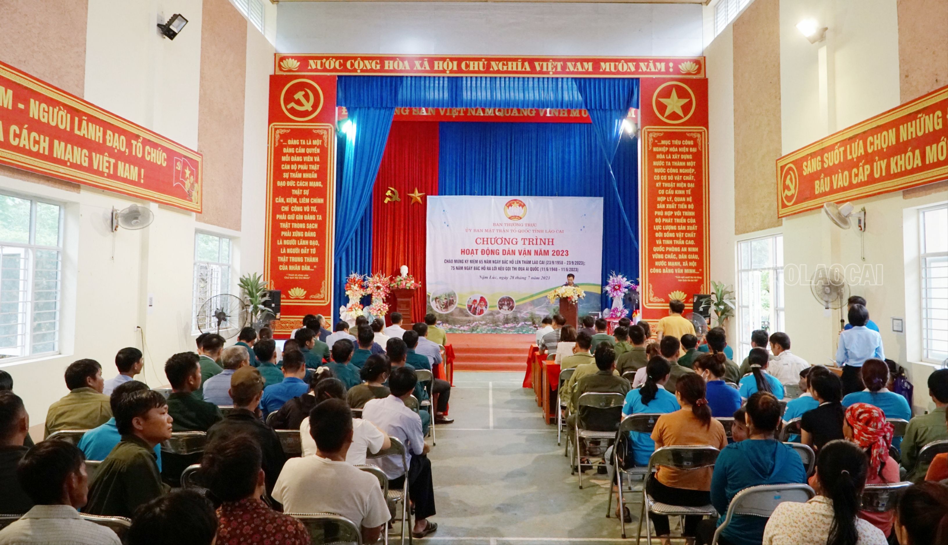 Thường trực Ủy ban MTTQ Việt Nam tỉnh Lào Cai phối hợp với các đơn vị tổ chức hoạt động dân vận tại xã Nậm Lúc. MTXX_MH20230728_143702248.jpg
