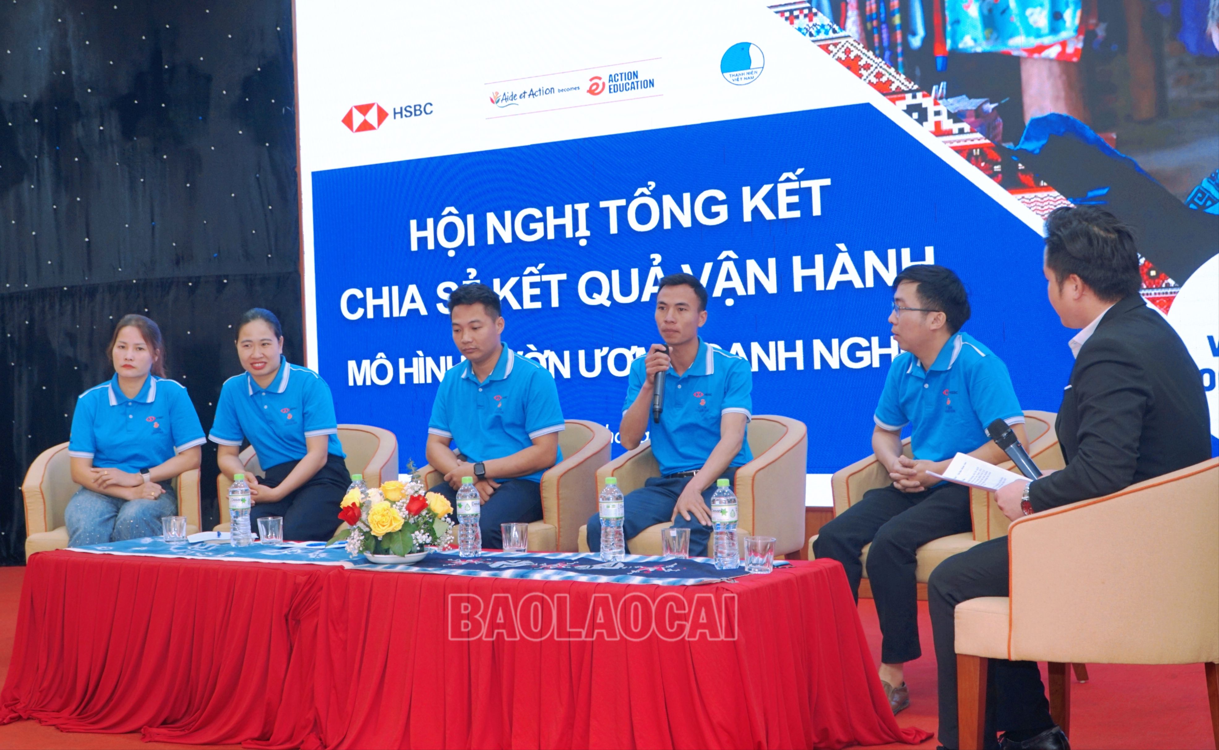 Các dự án khởi nghiệp của thanh niên dân tộc thiểu số được hỗ trợ từ "Vườn ươm doanh nghiệp" chia sẻ kinh nghiệm tại hội nghị. IMG_20240318_102329_batch_3_1710733067590.jpg
