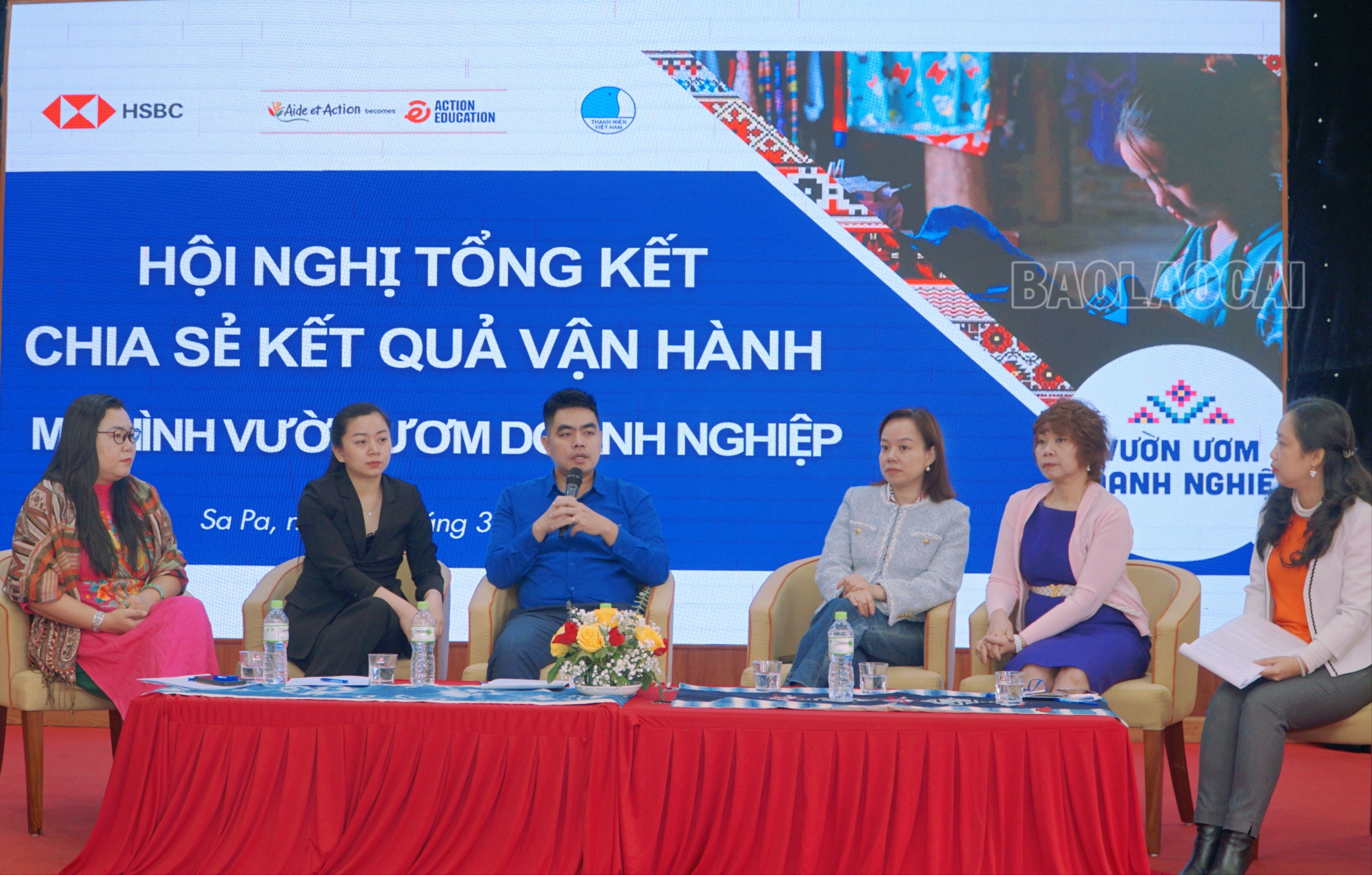 Khách mời chia sẻ, thảo luận về các hoạt động hỗ trợ thanh niên khởi nghiệp. IMG_20240318_103608_batch_0_1710733063717.jpg