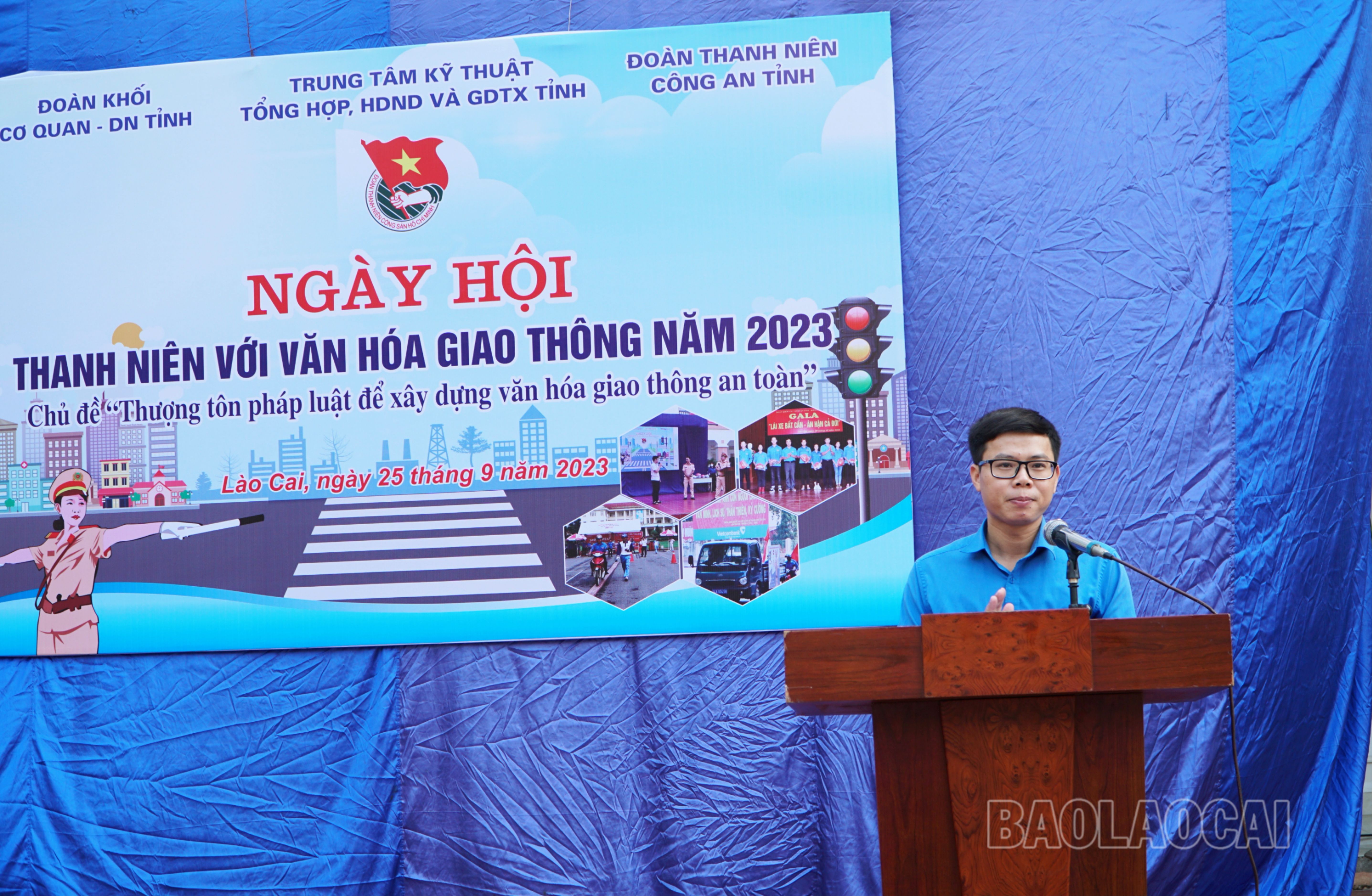 Anh Trần Văn Quân, Bí thư Đoàn Khối Cơ quan - Doanh nghiệp tỉnh phát biểu khai mạc ngày hội. IMG_20230925_101748.jpg