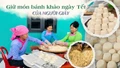 Giữ món bánh khảo ngày Tết của người Giáy