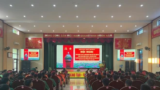 Gặp mặt, tuyên dương tập thể, cá nhân hoàn thành xuất sắc nhiệm vụ trong phòng, chống thiên tai, tìm kiếm cứu nạn tại thôn Làng Nủ