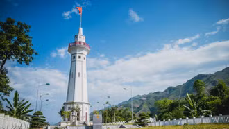 Cột cờ Lũng Pô - niềm tự hào của thanh niên Lào Cai