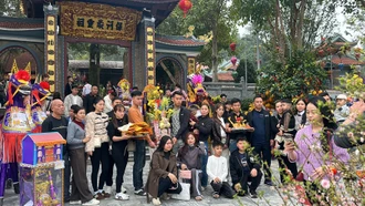 Du lịch tâm linh hấp dẫn du khách đầu năm