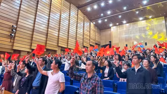 Đảng ủy Sở Văn hoá - Thể thao và Du lịch tỉnh tổ chức sinh hoạt chính trị chào mừng 50 năm giải phóng miền Nam, thống nhất đất nước