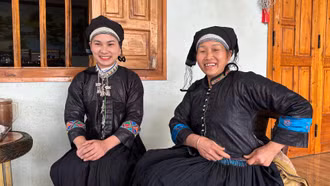 Tìm hiểu trang phục phụ nữ Nùng Dín ở xã Na Hối, huyện Bắc Hà