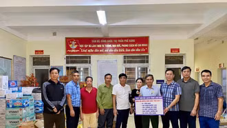 Du lịch Lào Cai chung tay cùng bà con vùng lũ