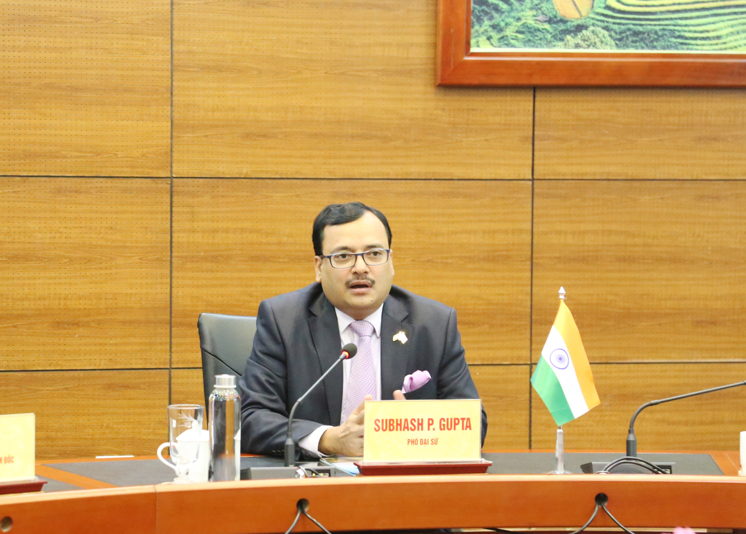 Ông Subhash Gupta phát biểu tại buổi làm việc. A4.jpg