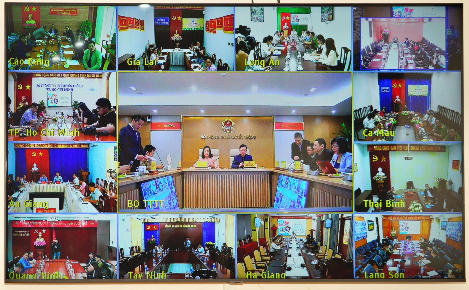 Lễ phát động được tổ chức trực tuyến tới điểm cầu 63 tỉnh, thành phố trong cả nước. anh1.JPG