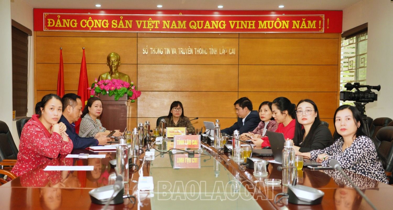 Đại biểu dự tại điểm cầu Lào Cai. anh.JPG