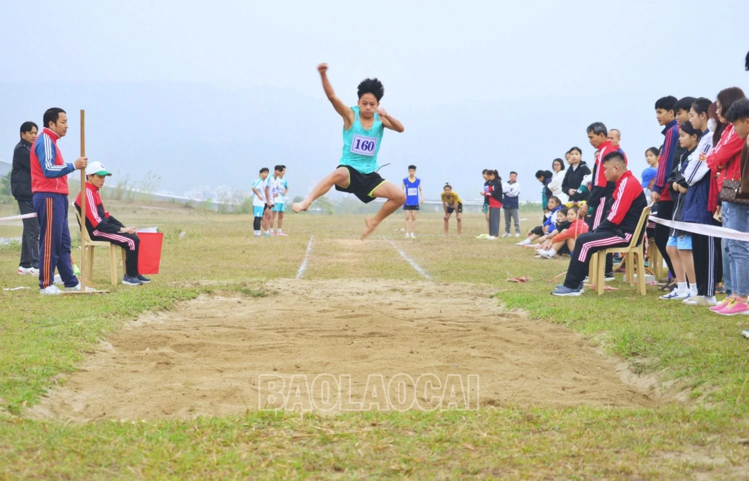 nhay xa nam thcs.JPG