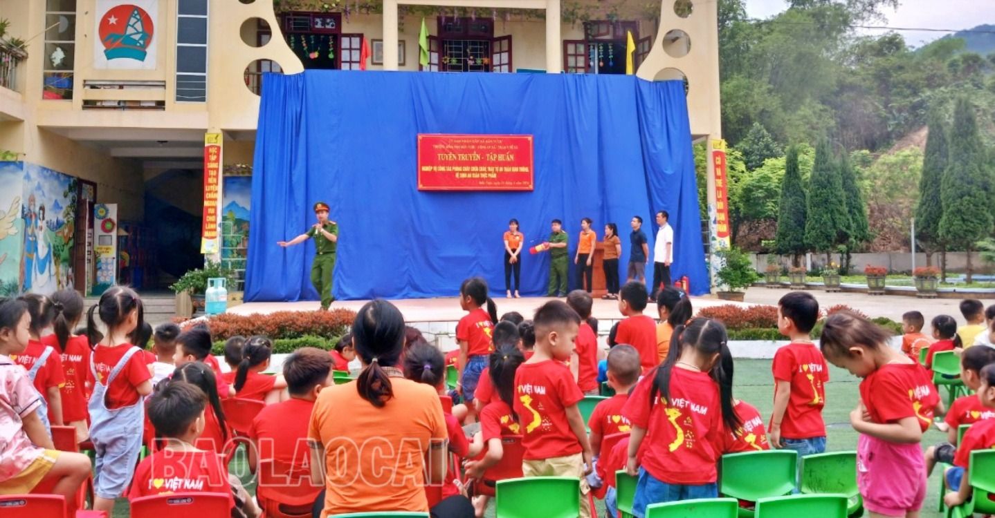 Quang cảnh buổi tuyên truyền - tập huấn. bx.jpg