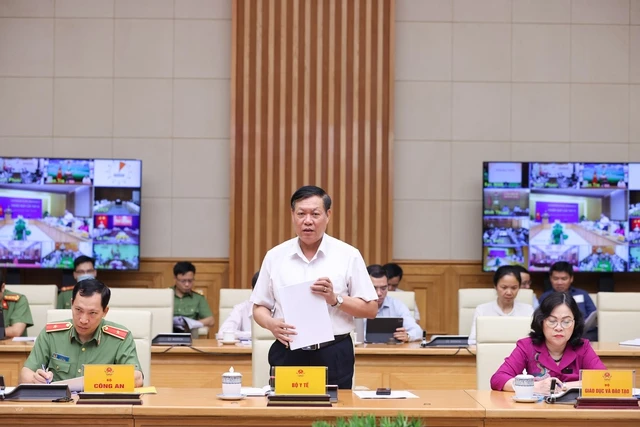 Đẩy mạnh tiêm vaccine, chủ động, sẵn sàng ứng phó nếu dịch bệnh bùng phát trở lại - Ảnh 4.