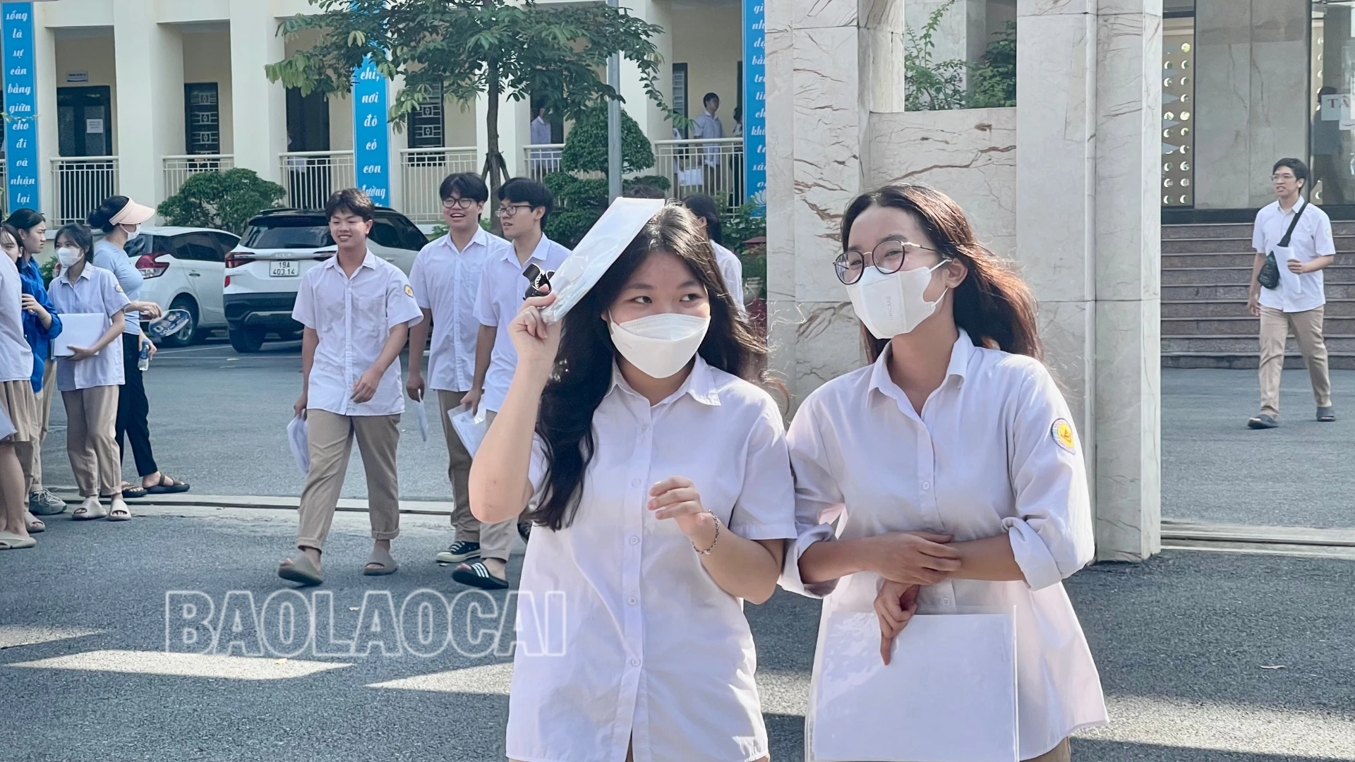 Chiều 28/6, các thí sinh tại thành phố Lào Cai bước vào môn thi cuối cùng Ngoại ngữ.