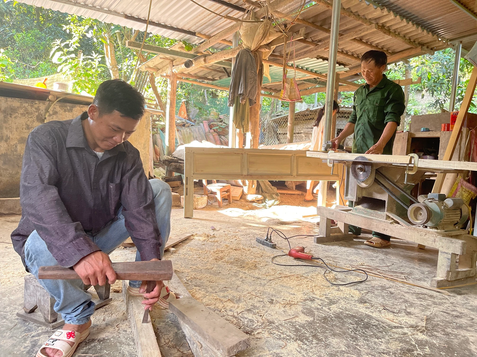 Nhiều lao động nông thôn ở xã Cốc Mỳ (Bát Xát) được hỗ trợ học nghề.jpg