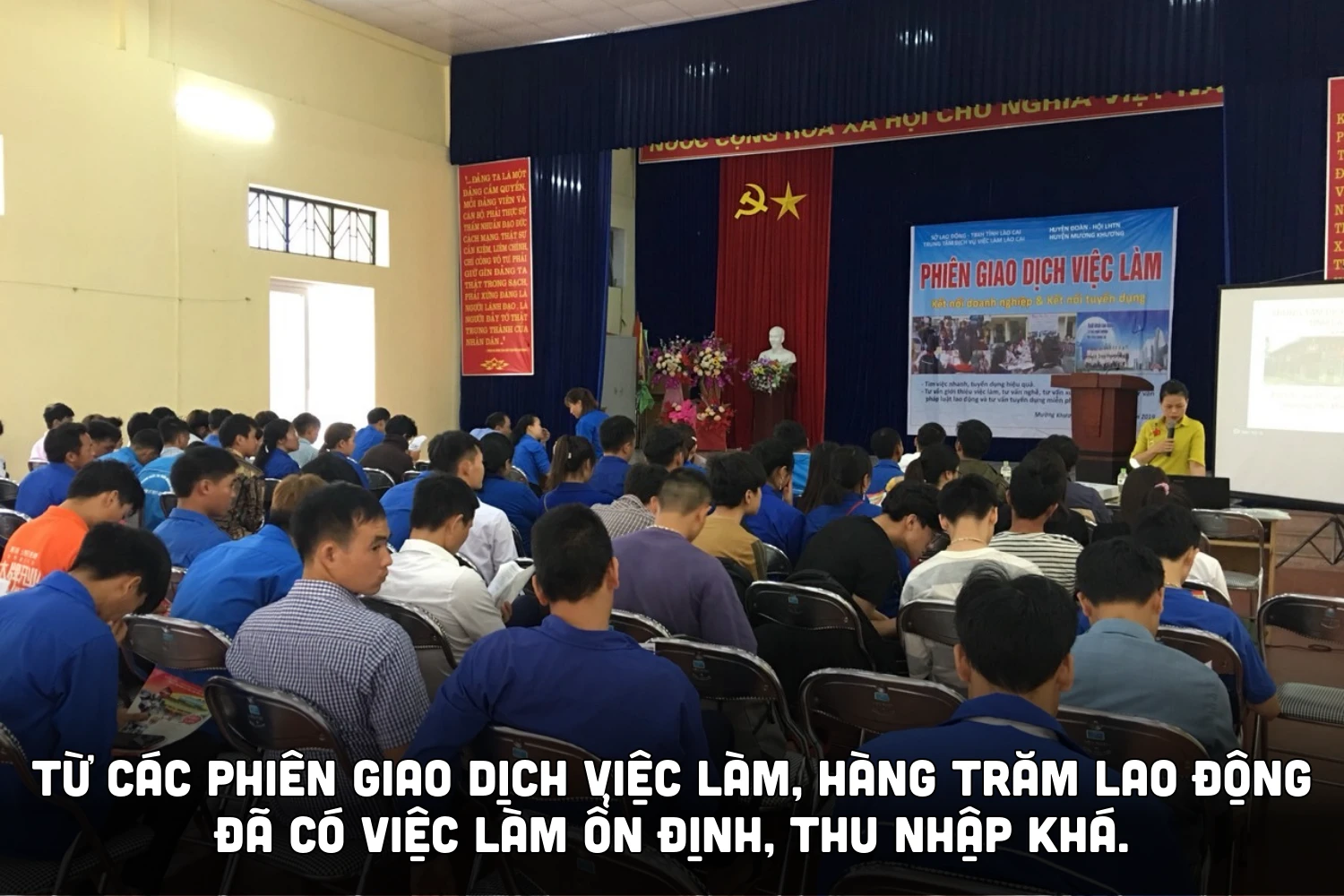 Black Blue White Modern Minimalist Business Banking Facebook Post (1500 × 1000 px).png