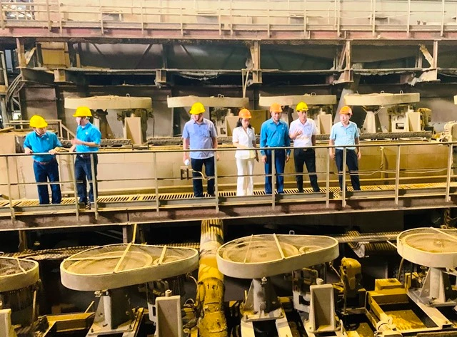 Kiểm tra công tác tổ chức sản xuất, chăm lo đời sống, an toàn vệ sinh lao động tại Chi nhánh tuyển Tằng Loỏng (Công ty TNHH MTV Apatite Việt Nam).jpg