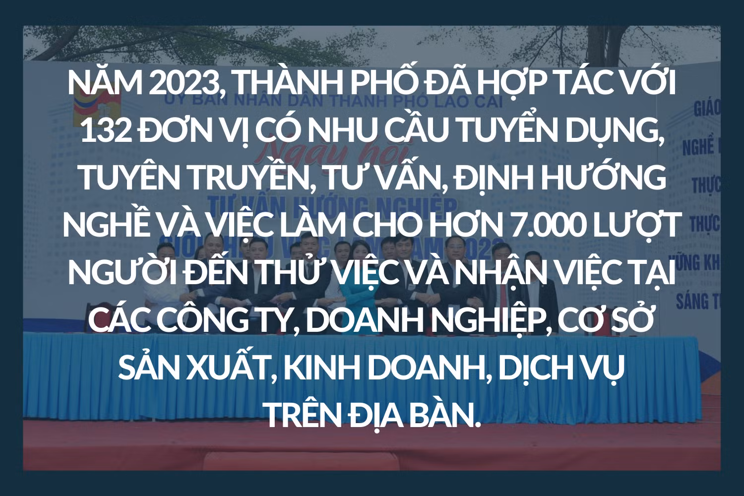 Bản sao của Black Blue White Modern Minimalist Business Banking Facebook Post (1500 × 1000 px).png