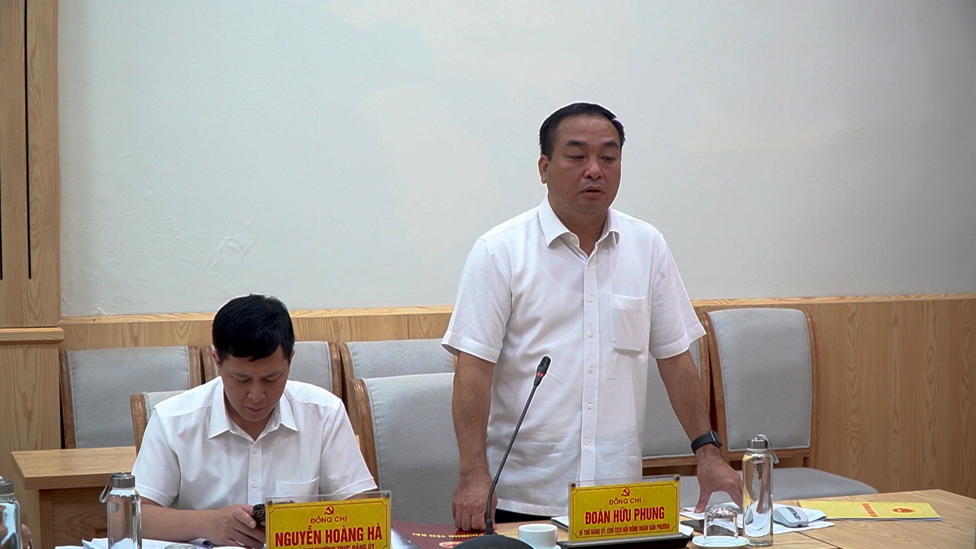 Bí thư Đảng ủy phường Yên Bái phát biểu tại buổi khảo sát. doan-huu-phung.jpg