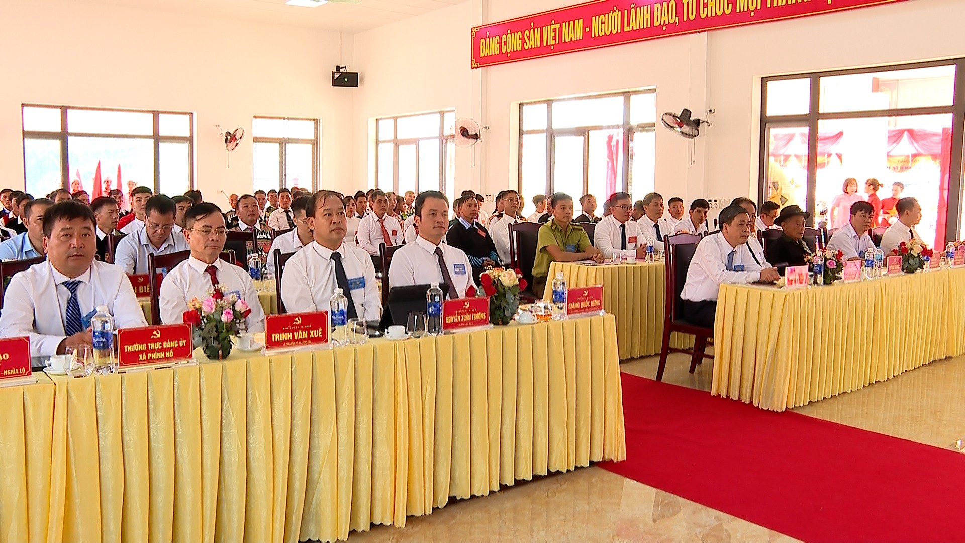 Các đại biểu tham dự Đại hội. ta-xi-lang-3.jpg