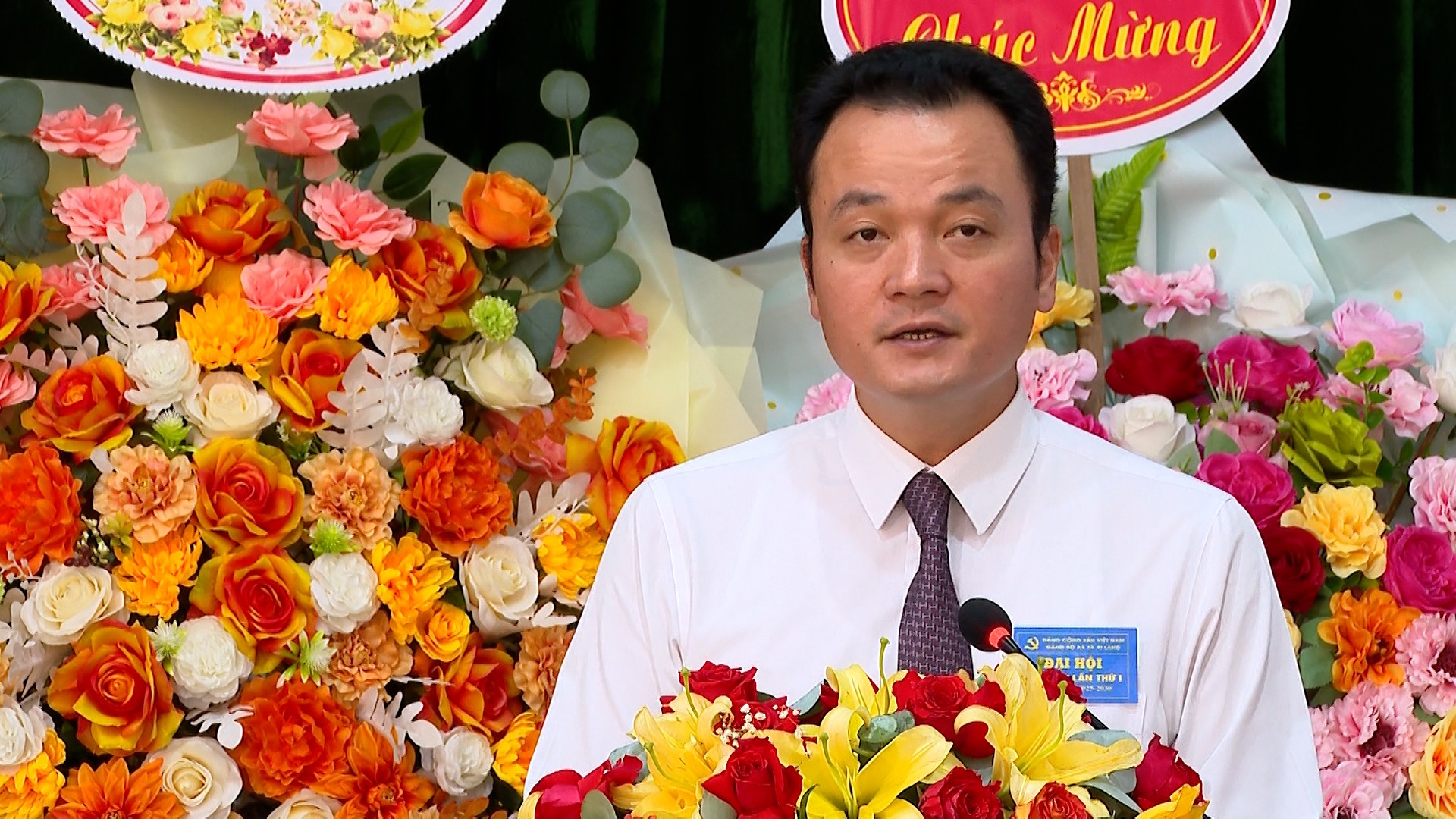 Đồng chí Giàng Quốc Hưng - Ủy viên Ban Thường vụ, Trưởng Ban Nội chính Tỉnh ủy phát biểu chỉ đạo tại Đại hội. ta-xi-lang-5.jpg